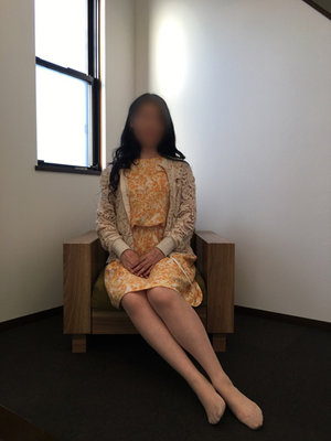 白のプロフィール写真