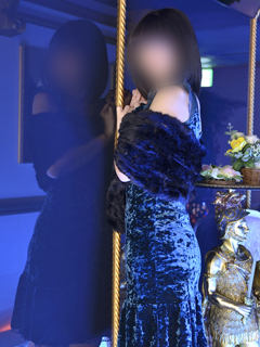 真中のプロフィール写真